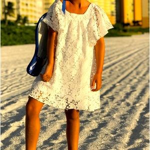 Girl dress. Very beautiful and good for any occasion.